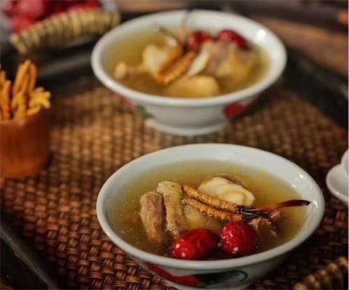 冬蟲(chóng)夏草老鴨湯的做法？